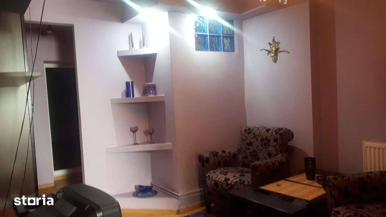Cafrom Imobiliare -ULTRACENTRAL - Apartament tip STUDIO de Vanzare — fotografia 3