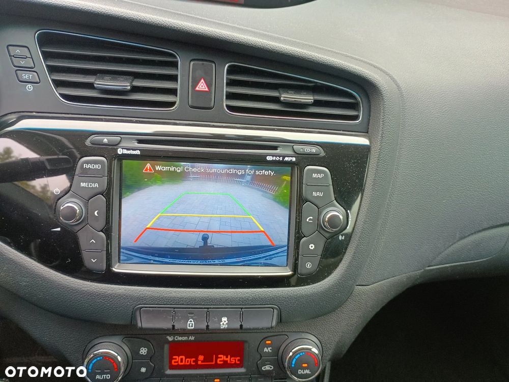 Kia Ceed - 11
