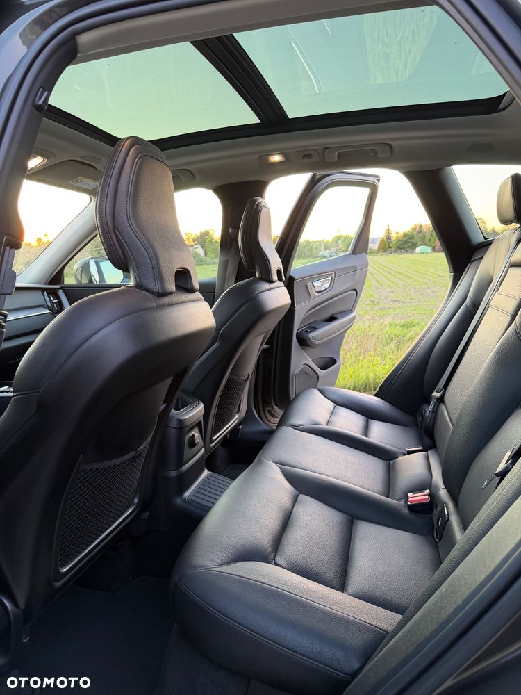 Volvo XC 60 - 8