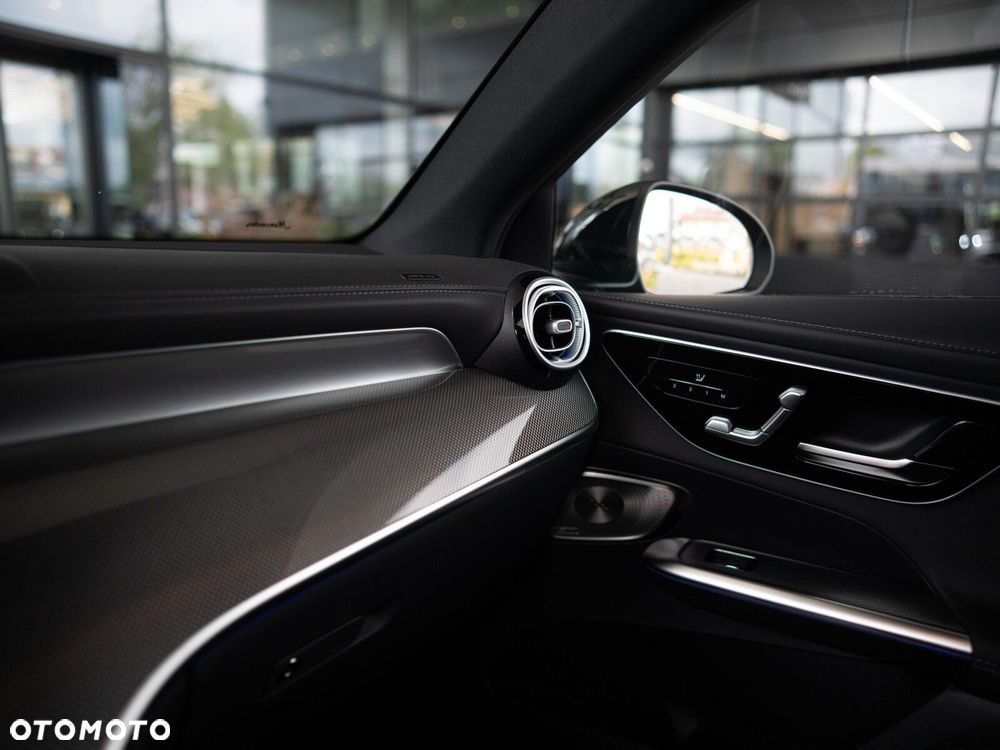 Mercedes-Benz GLC - 27