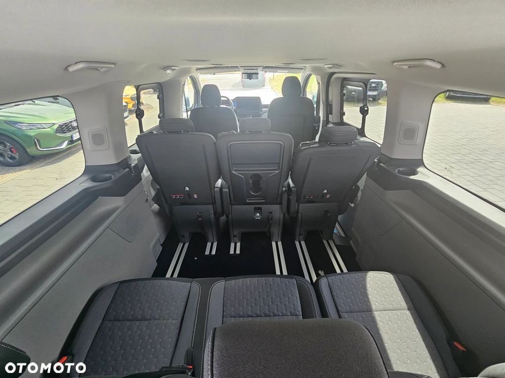 Ford Tourneo Custom - 10