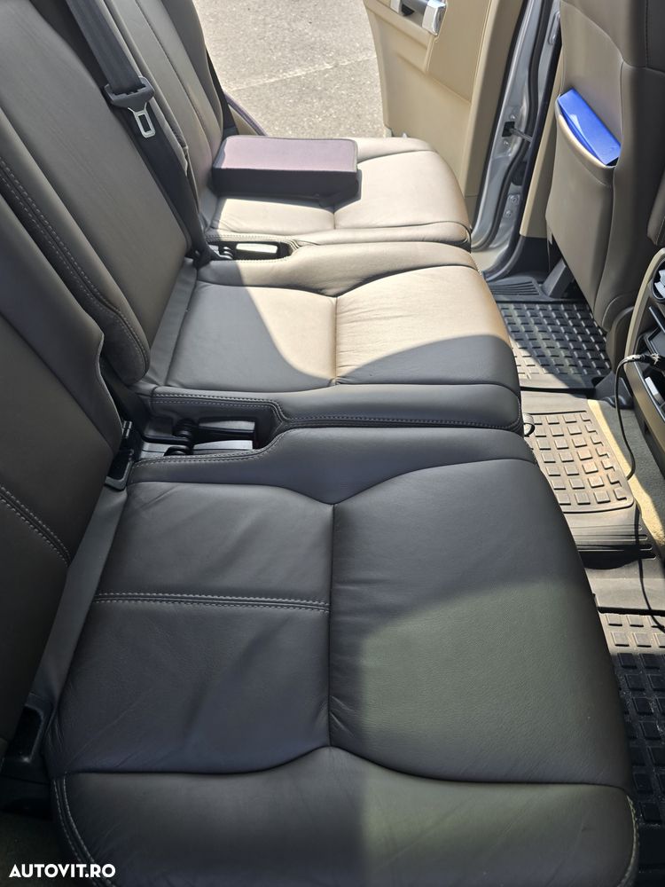 Land Rover Discovery 3.0 SDV6 HSE Aut - 9