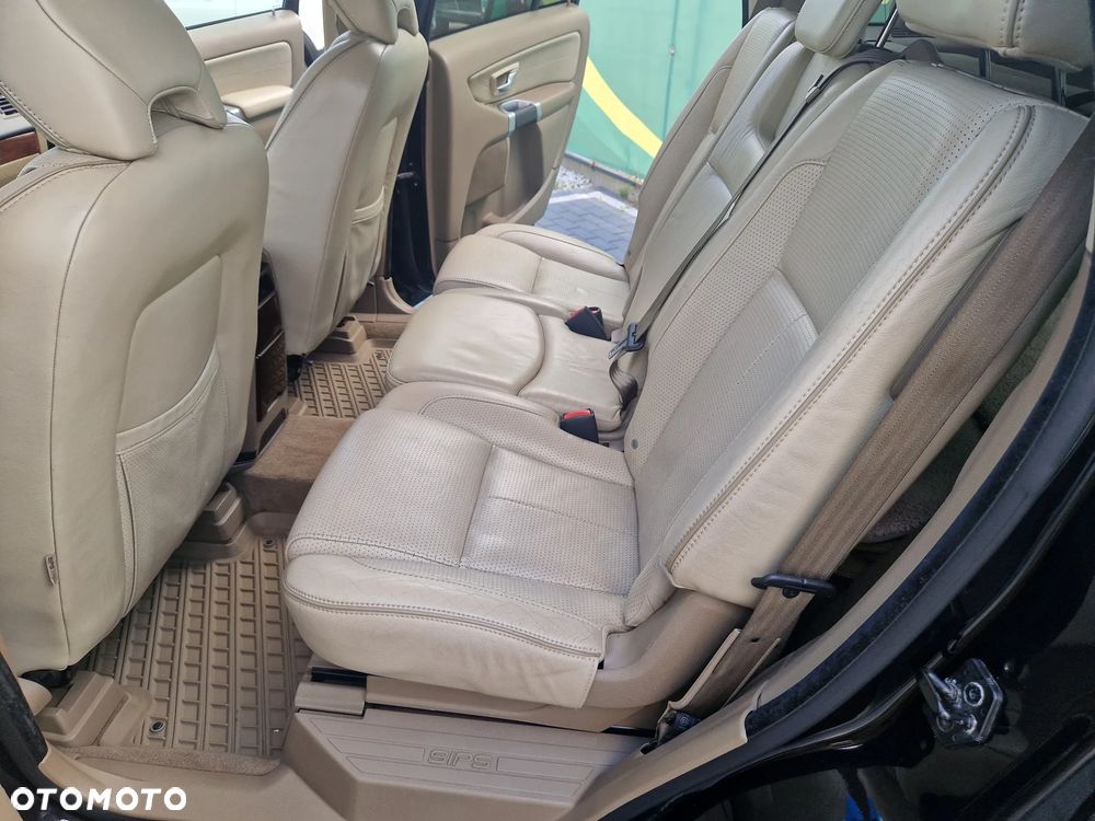 Volvo XC 90 - 8