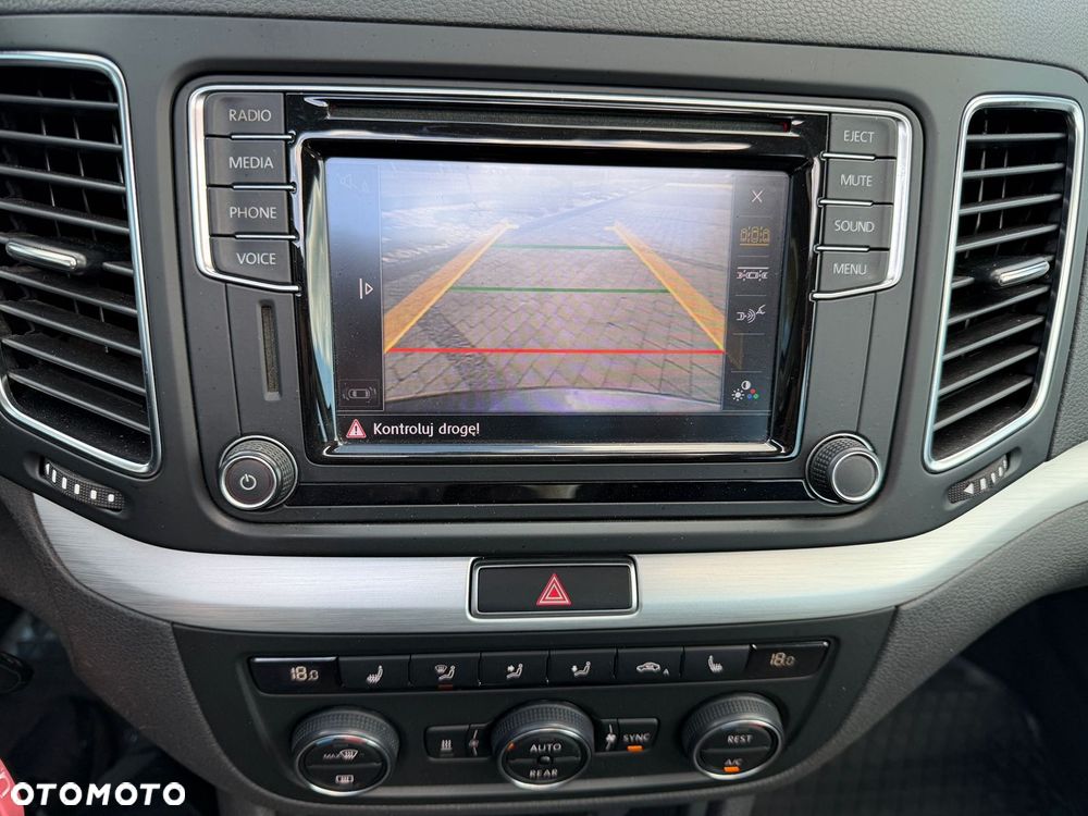 Volkswagen Sharan 2.0 TDI 4MOTION (BlueMotion Technology) Highline - 23