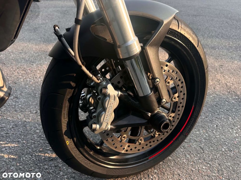 Ducati Monster - 4