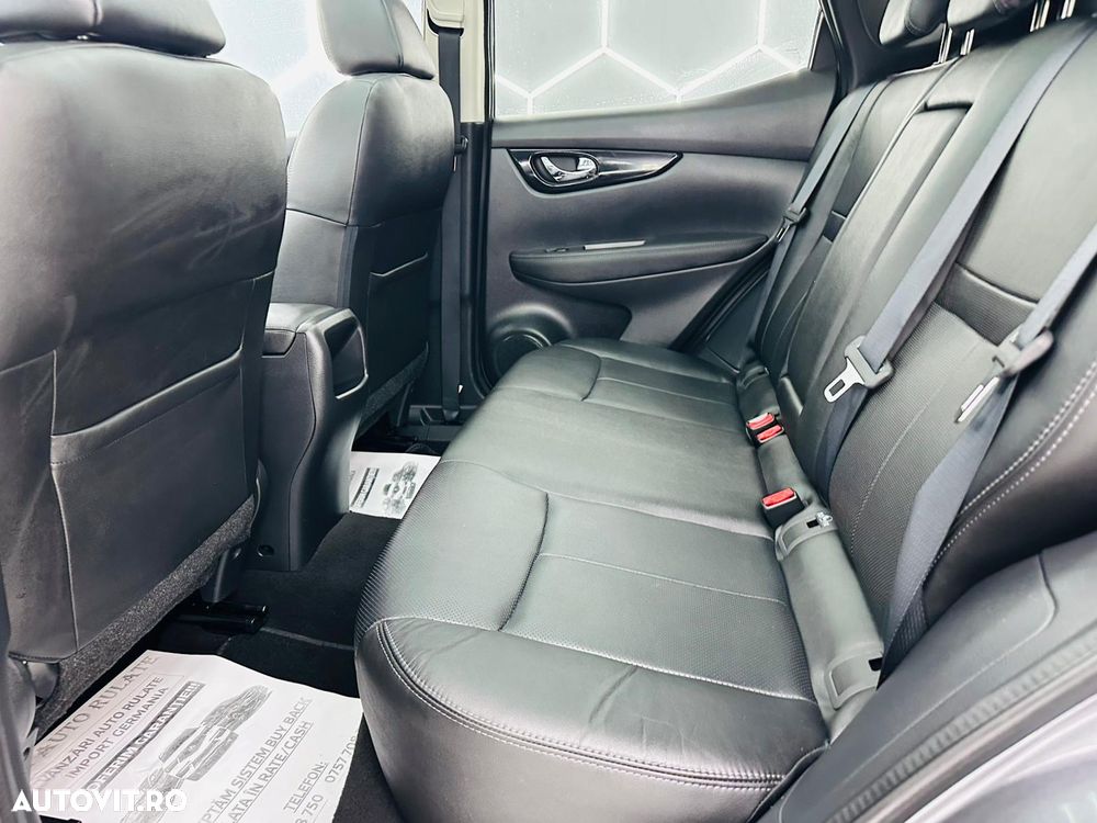 Nissan Qashqai 1.6 DCI Xtronic TEKNA - 17