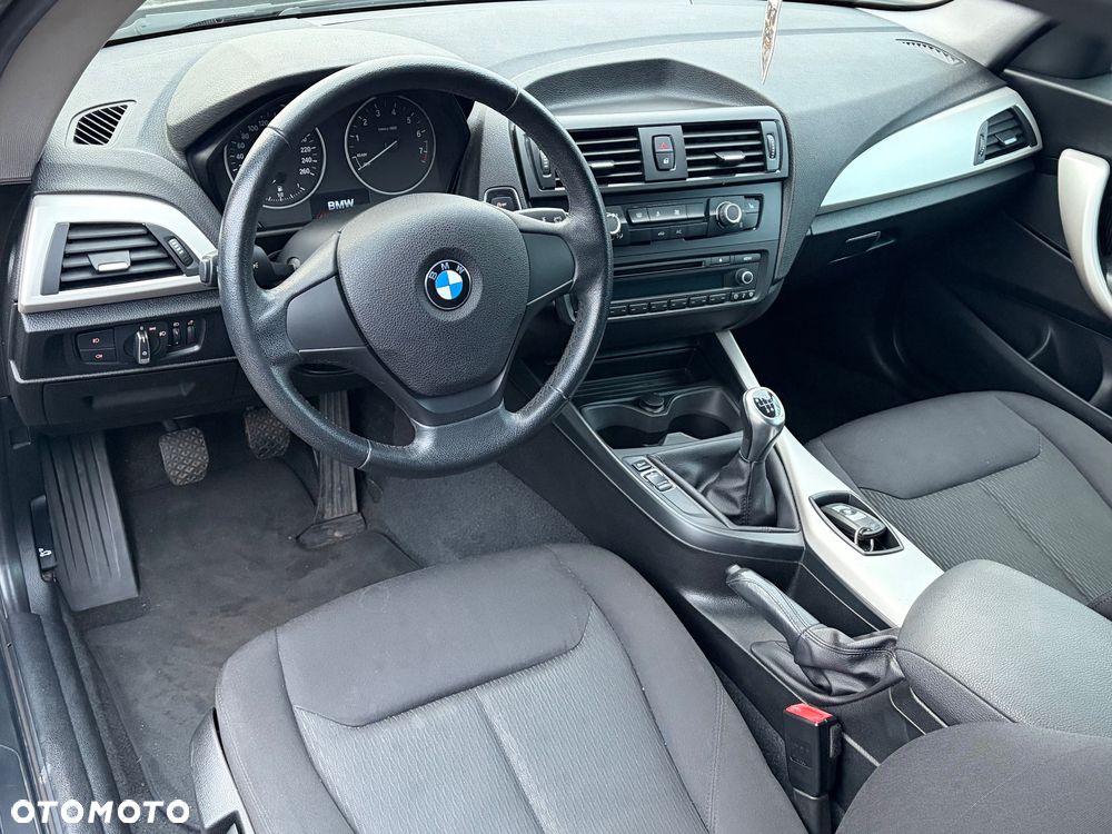 BMW Seria 1 114i - 4
