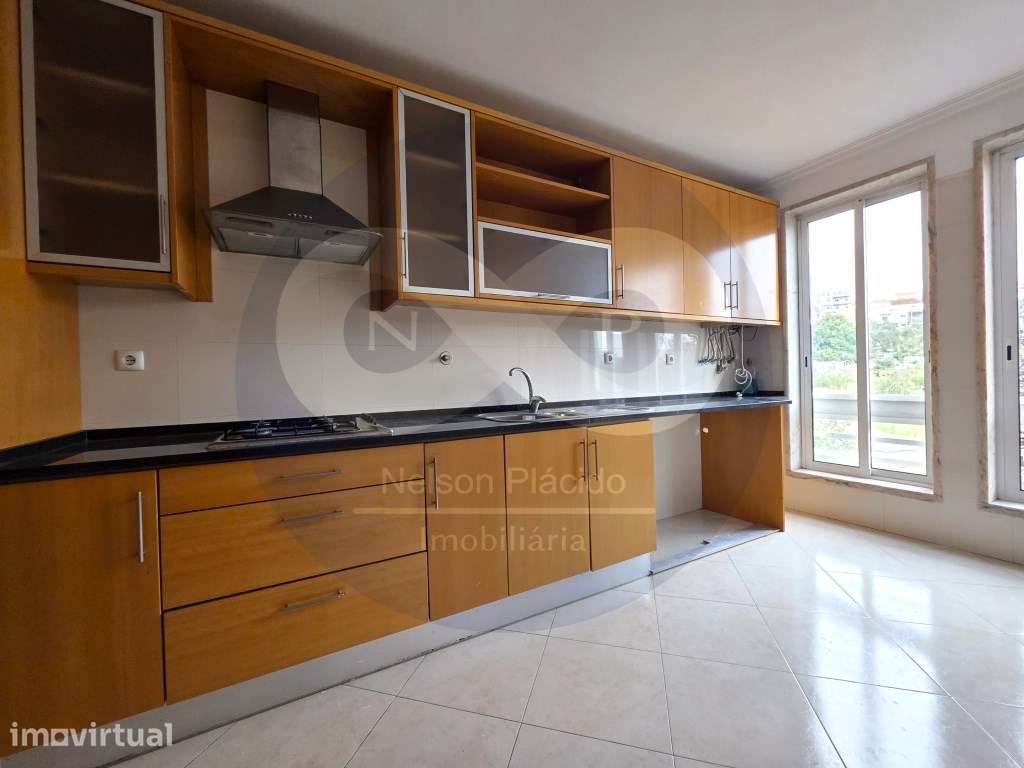 T3 Arrendamento, Cozinha semi-equipada, Suite com Varanda, Garagem,... - Grande imagem: 3/33