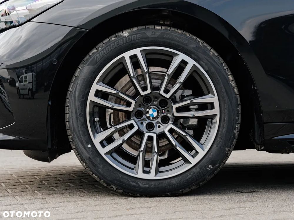 BMW Seria 5 520d xDrive - 4