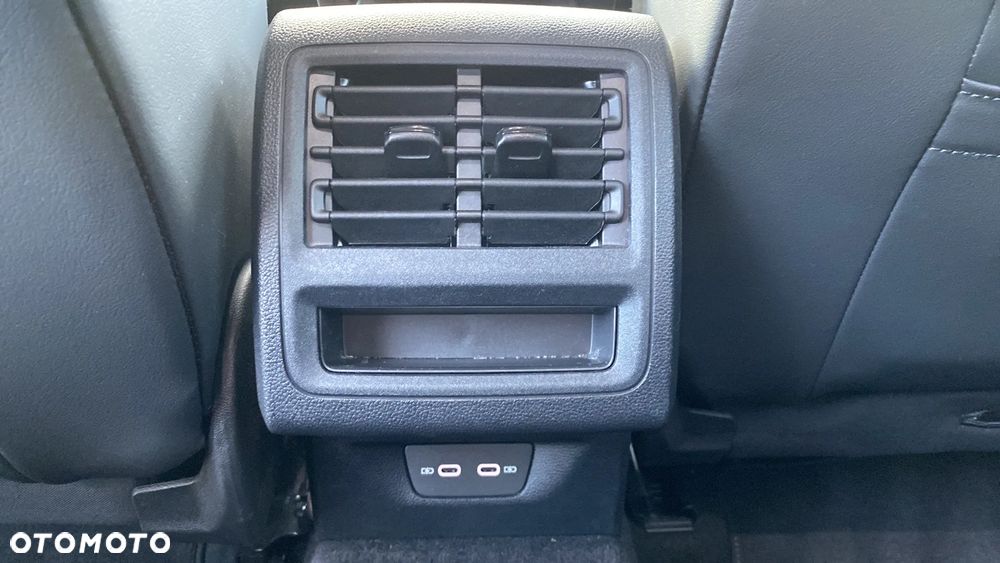 Volkswagen Golf 2.0 TDI Life Plus DSG - 31