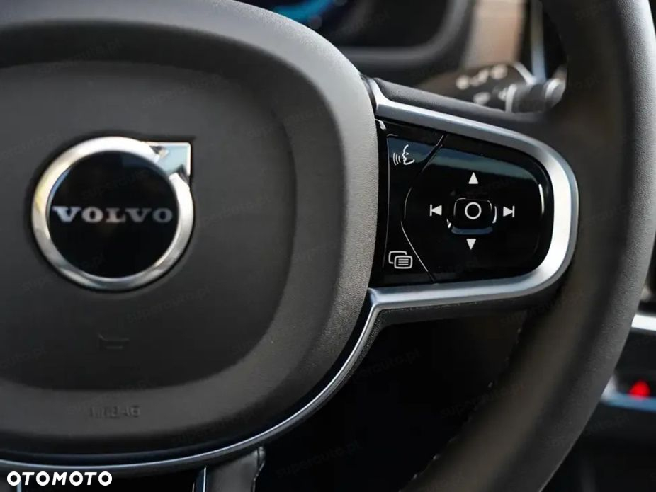 Volvo XC 90 - 8
