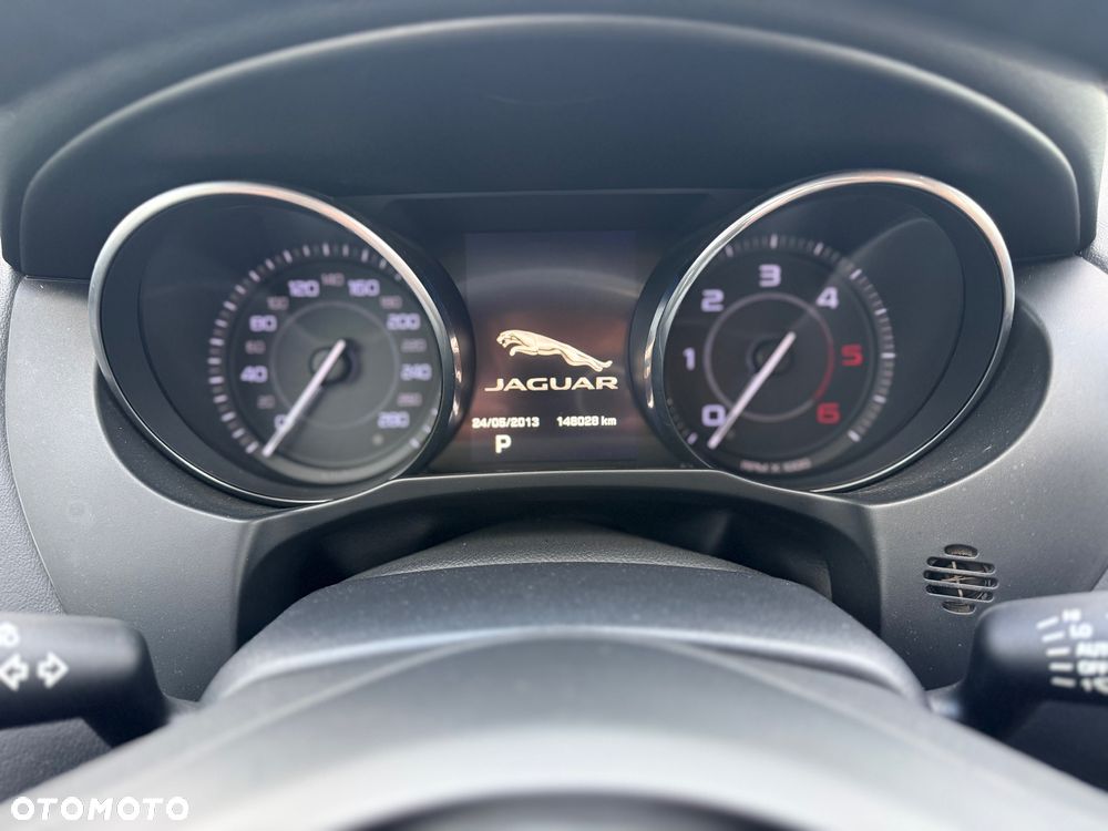 Jaguar XE 2.0 D AWD Prestige - 14