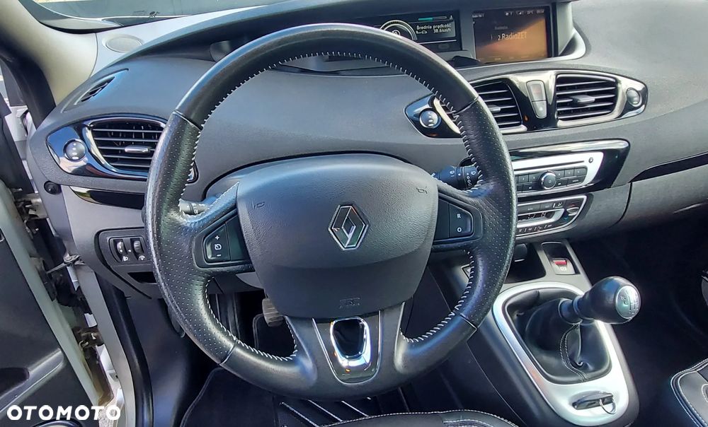 Renault Scenic ENERGY TCe 130 BOSE EDITION - 21