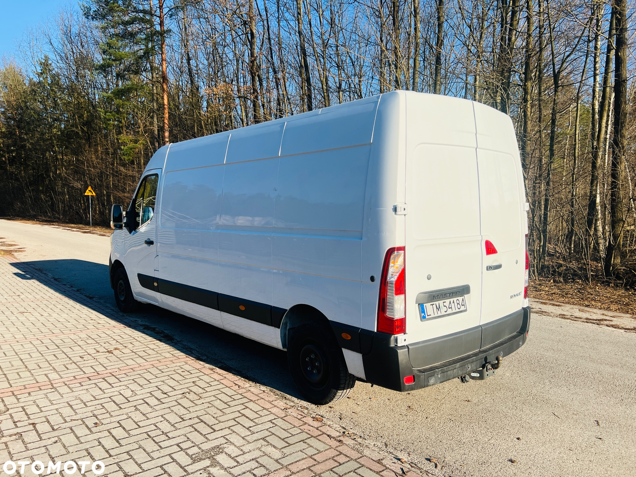 Renault Master IV klima Tablet 35 tys km ! Pikowane fotele ! L3h2 hak ! - 2