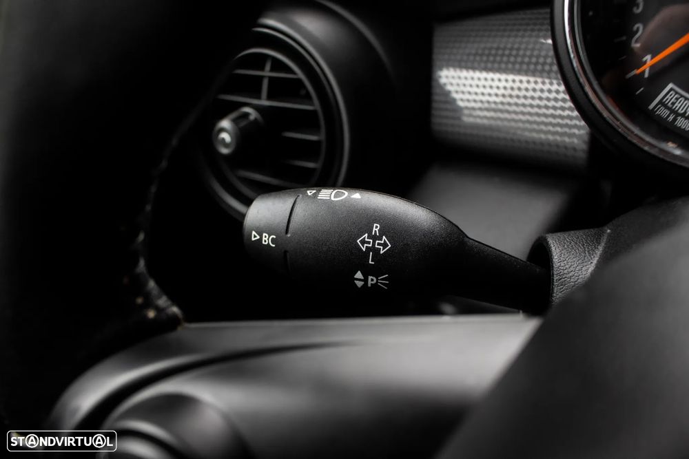 MINI 5 Portas Cooper D - 16