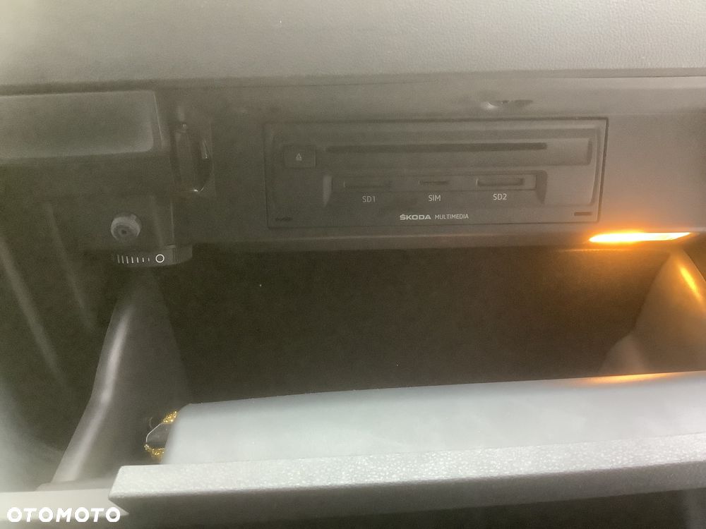 Skoda Karoq 1.6 TDI SCR DSG Ambition - 15