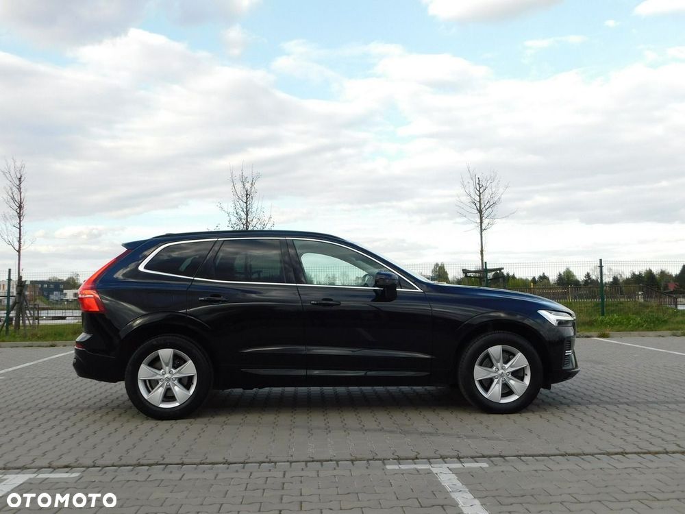Volvo XC 60 B4 D AWD Geartronic Momentum Pro - 4