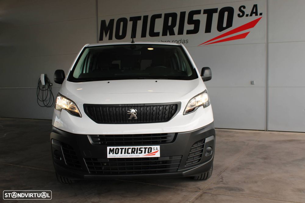 Peugeot e-Traveller - 3