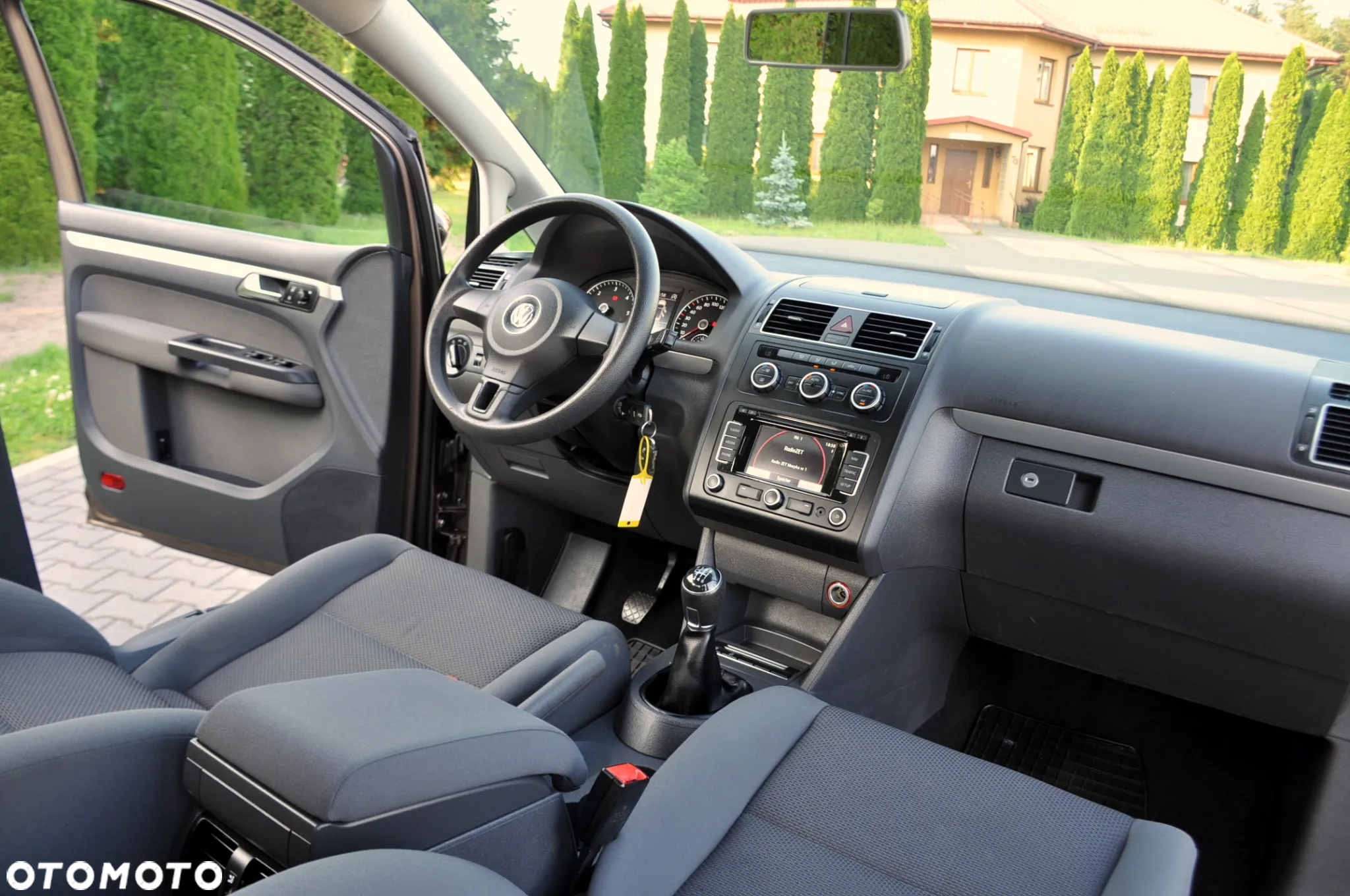 Volkswagen Touran - 25