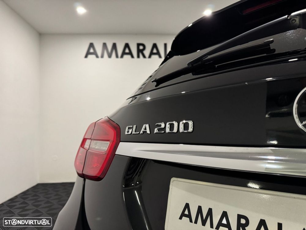 Mercedes-Benz GLA 200 - 24