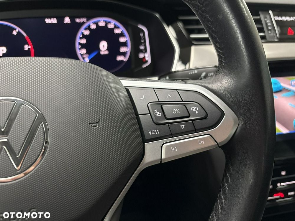 Volkswagen Passat - 10