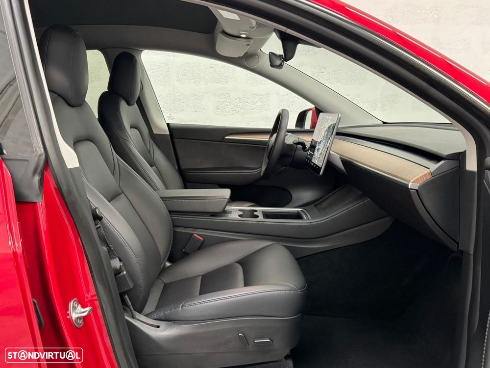 Tesla Model Y Long Range Tração Integral - 37