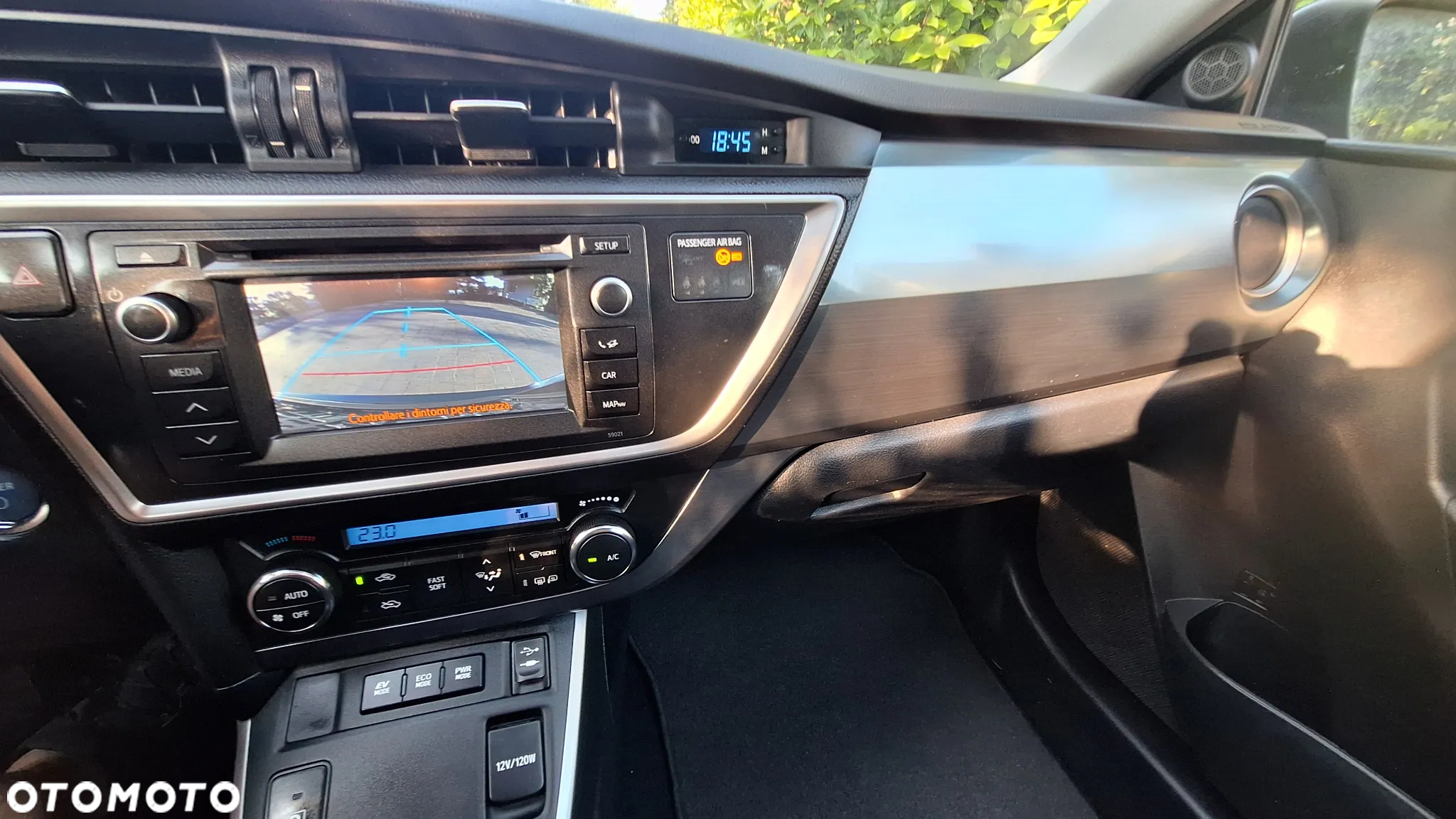 Toyota Auris 1.8 VVT-i Hybrid Automatik Edition - 10