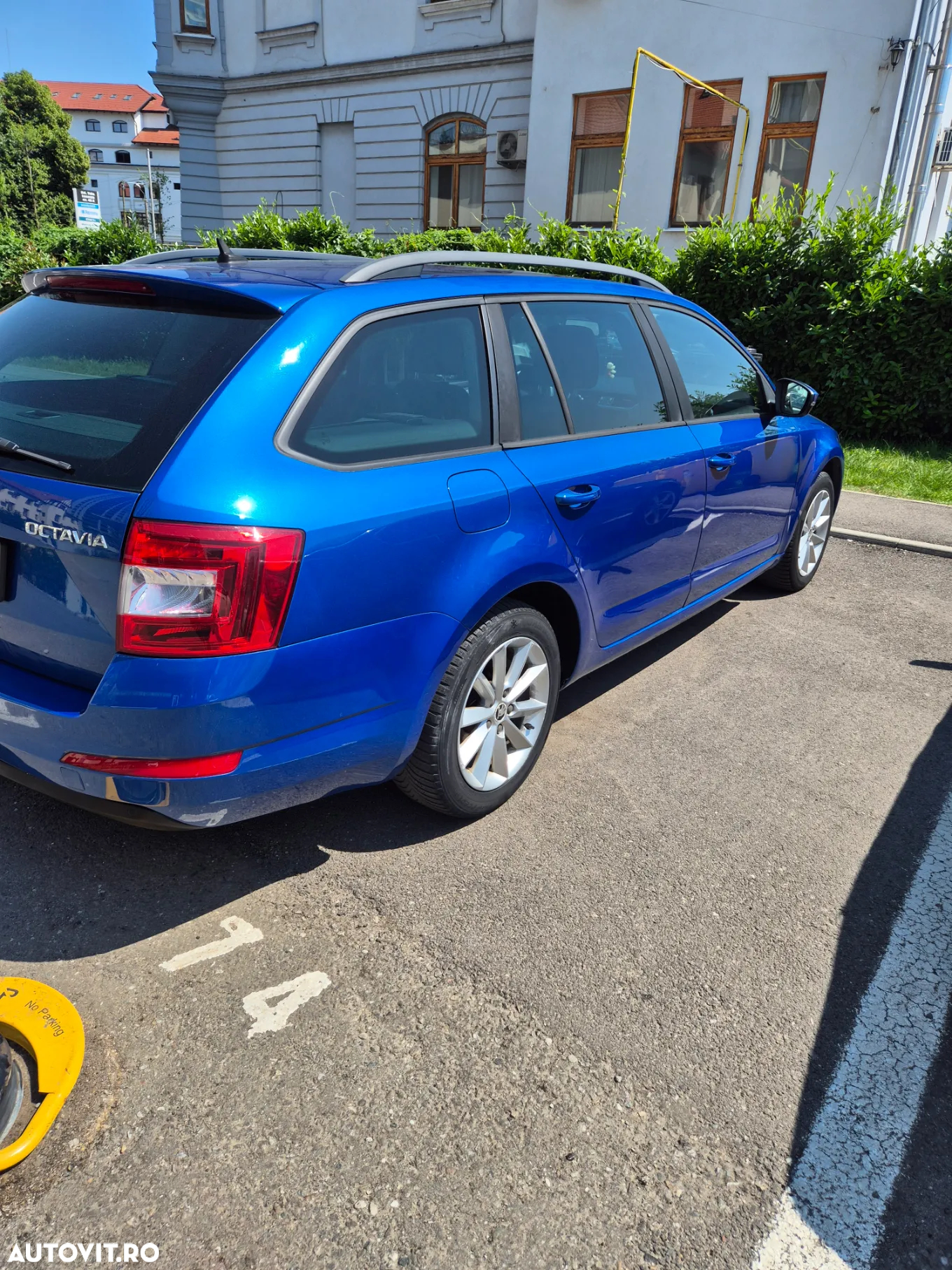 Skoda Octavia Combi 1.6 TDI DPF Ambition - 2