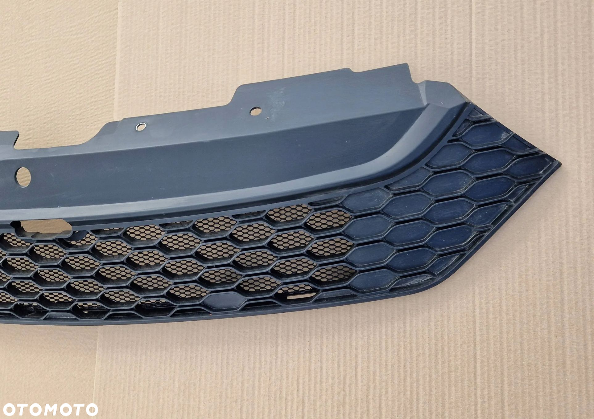 GRILL ATRAPA IVECO DAILY 14-18 ORYGINAŁ - 3