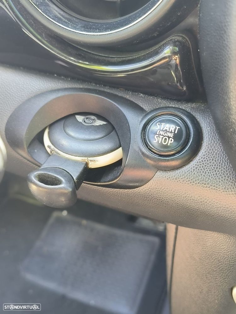 MINI 3 Portas One D - 13