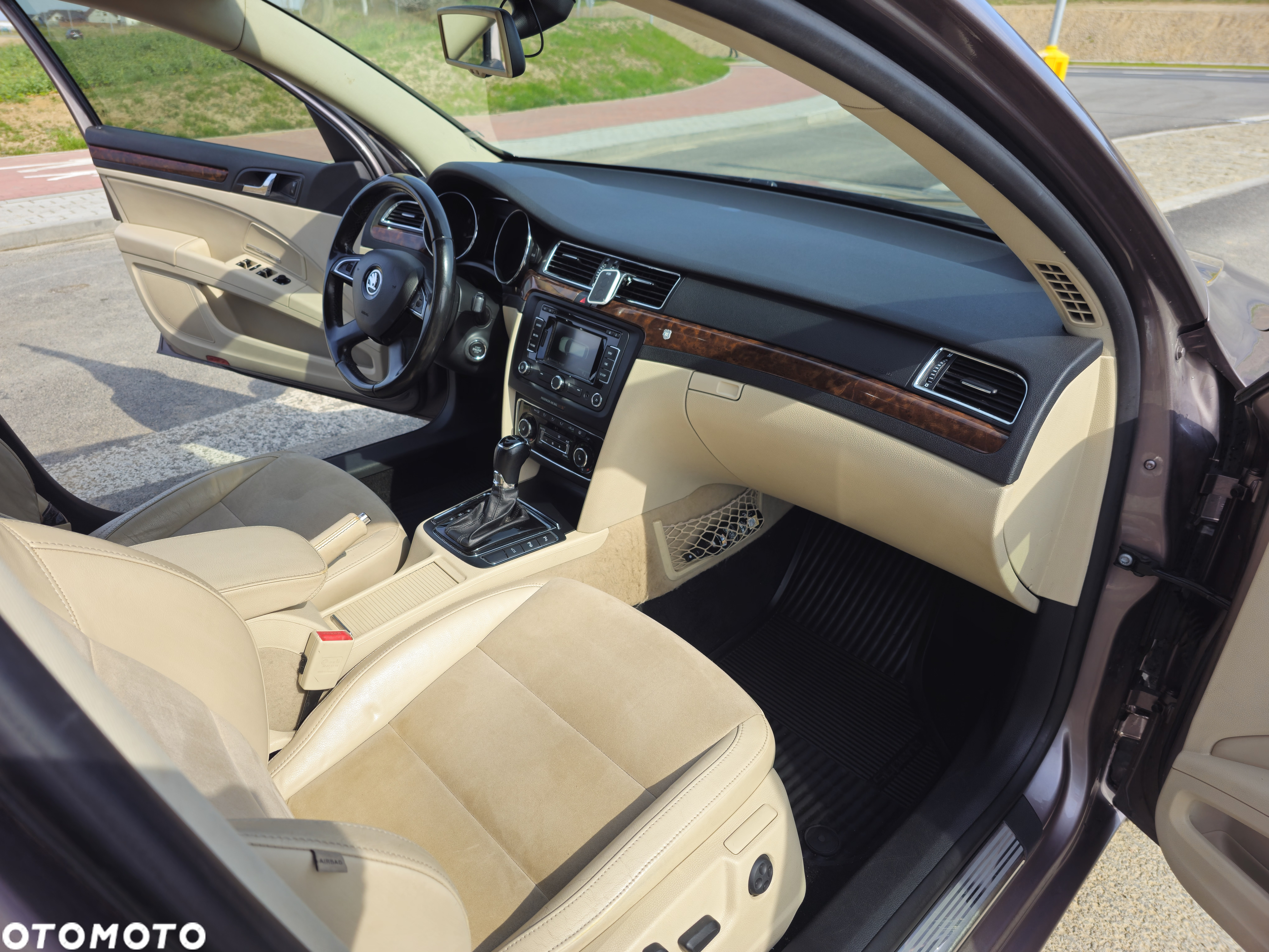 Skoda Superb 1.8 TSI Elegance DSG - 9