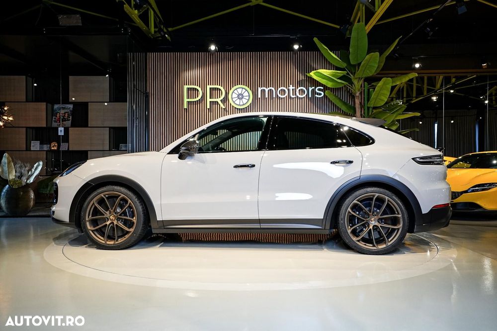 Porsche Cayenne Coupe - 8