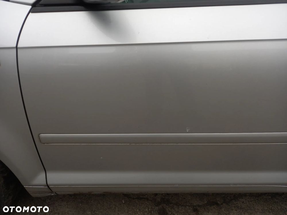AUDI A3 8P DRZWI LEWE LY7W - 4