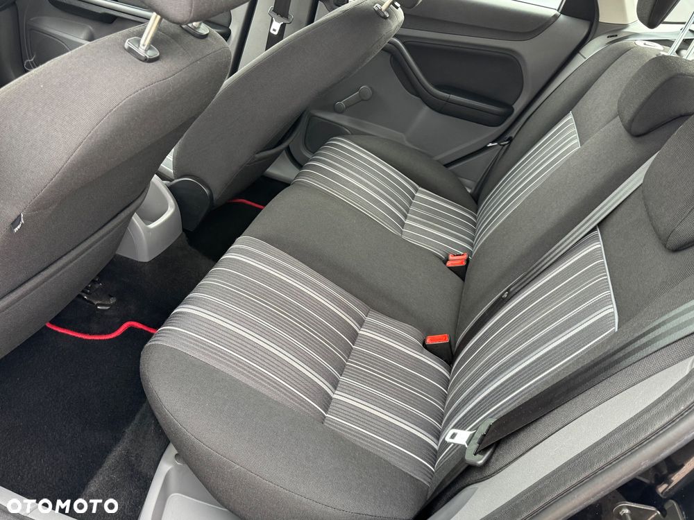 Ford Focus - 26
