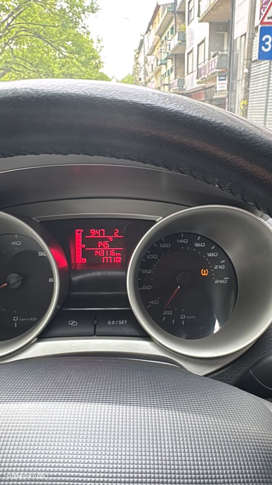 SEAT Ibiza 1.6 TDI Sport DPF - 14