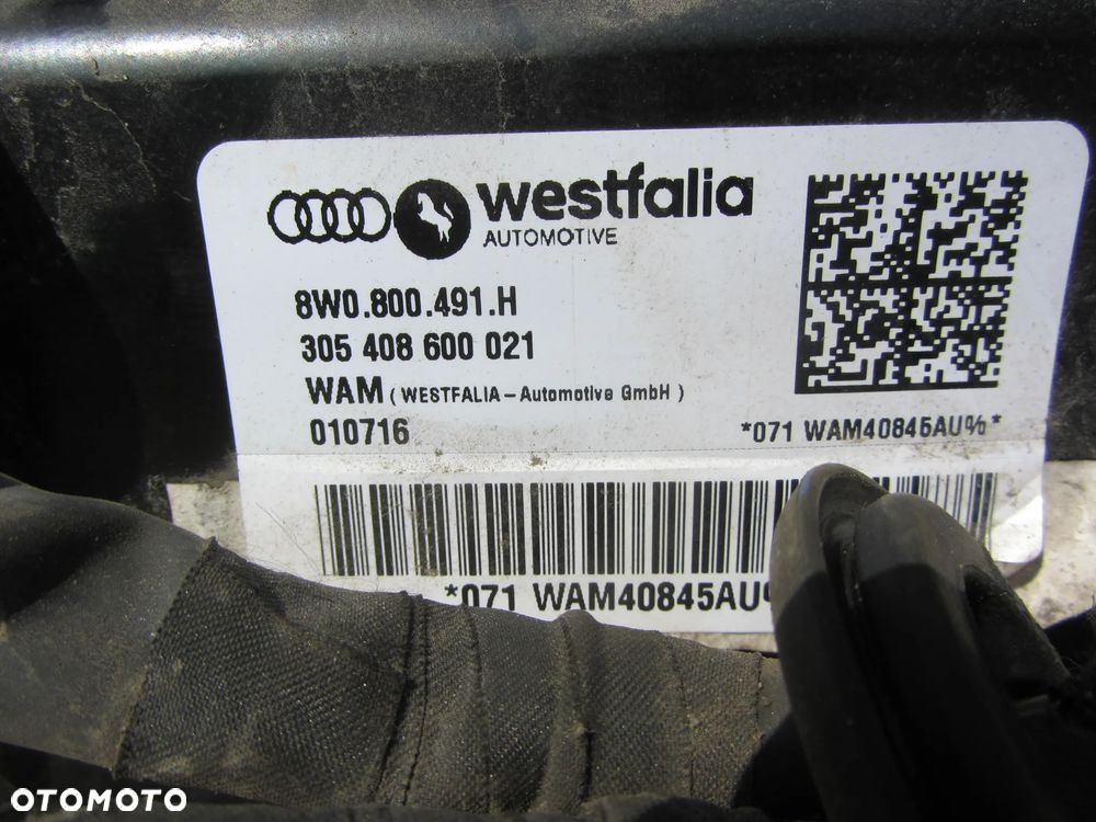AUDI A4 B9 8W0800491H hak holowniczy - 2