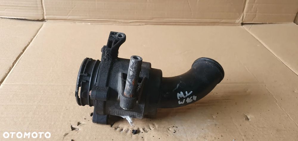 Rura dolot przewód powietrza odma rezonator Mercedes ML W164 3.0 CDI A6421400687 - 1