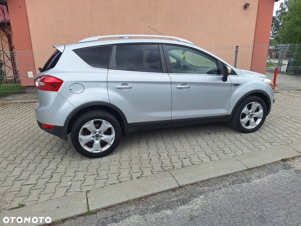 Ford Kuga - 10