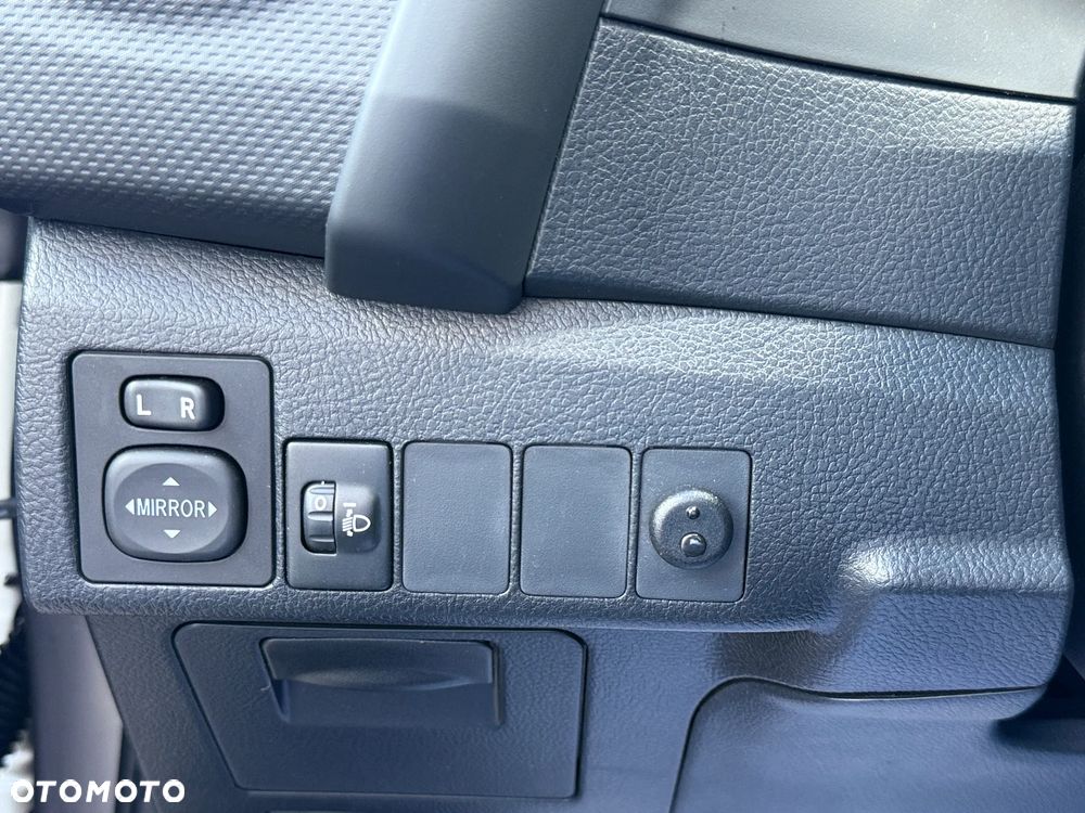 Toyota Auris - 10