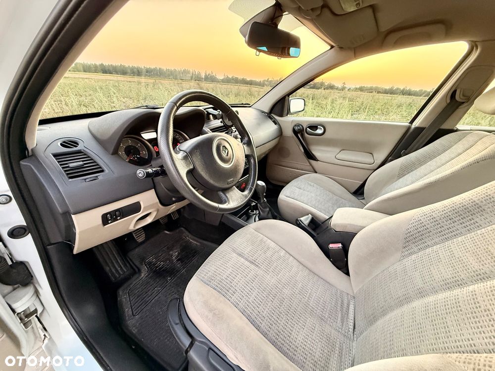Renault Megane 1.9 dCi Expression - 16