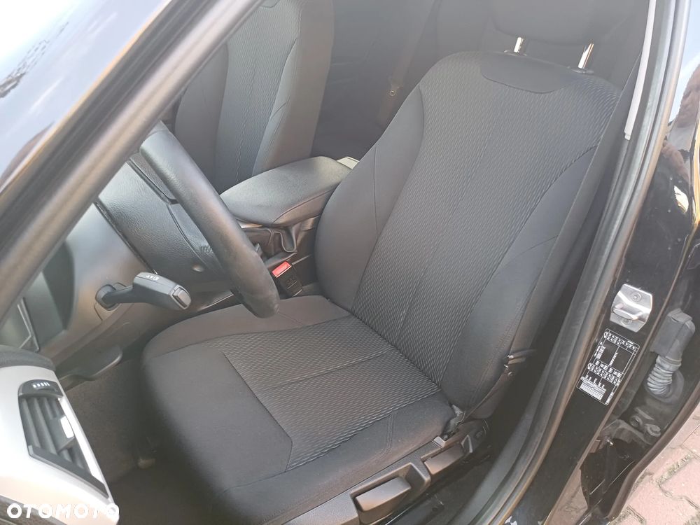 BMW Seria 1 118i Sport Line - 18