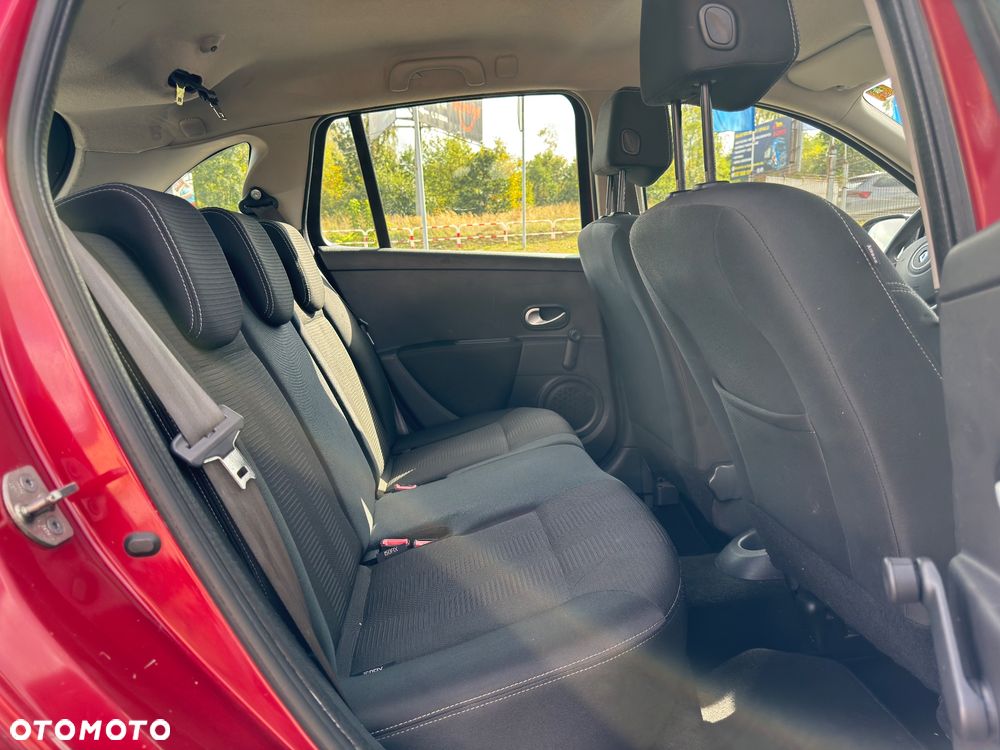 Renault Clio 1.2 16V Expression - 21