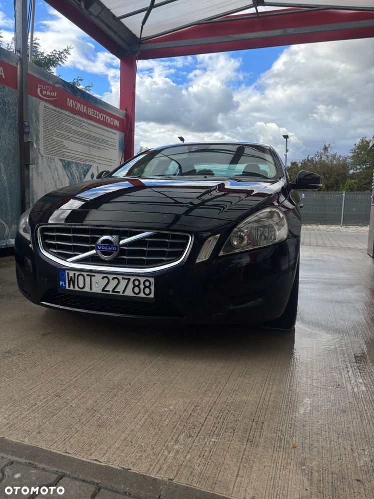 Volvo S60 - 1