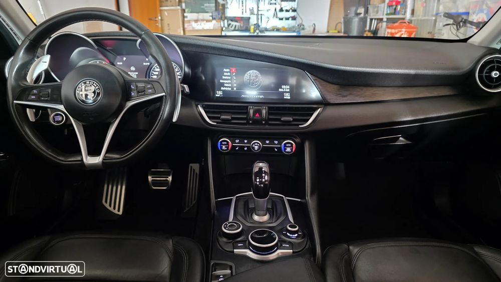 Alfa Romeo Giulia 2.2 D Super AT8 - 11