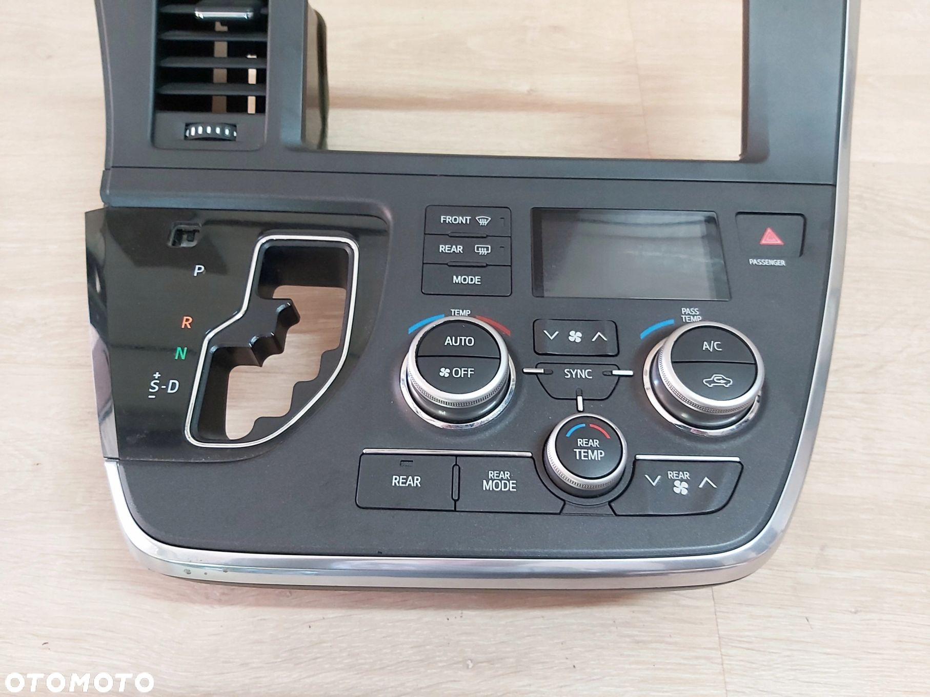 TOYOTA Sienna 2015 Lift panel nawiewu klimatyzacji ramka radia - 2