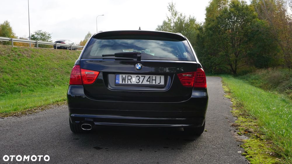 BMW Seria 3 320d xDrive - 9