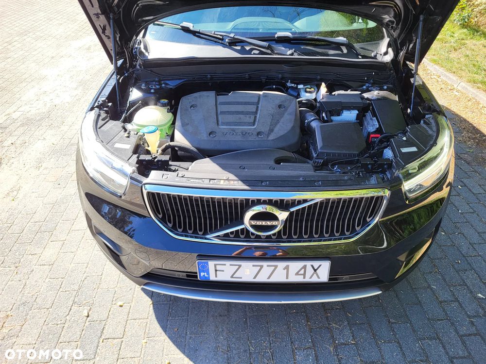 Volvo XC 40 T2 Momentum - 24