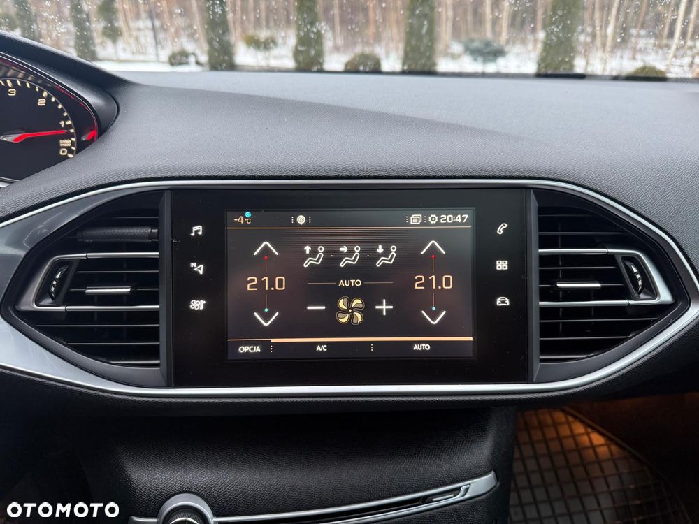 Peugeot 308 BlueHDi FAP 120 EAT6 Stop & Start Allure - 20