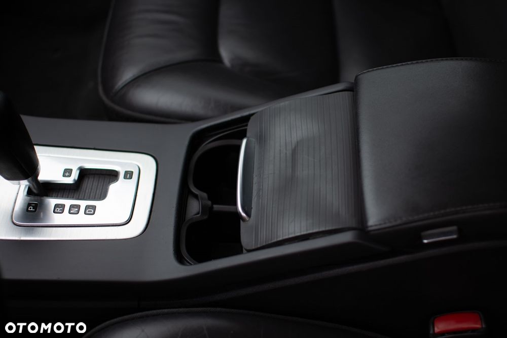 Volvo V70 2.5T Ocean Race - 12