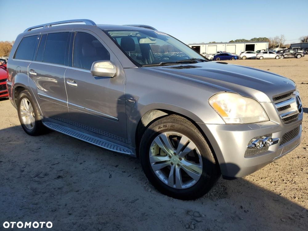 Mercedes-Benz GL 450 - 26
